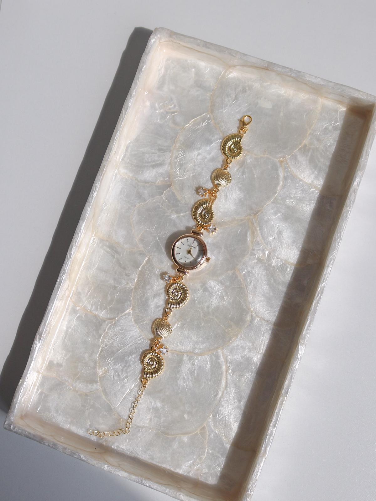 Shell Glow Watch
