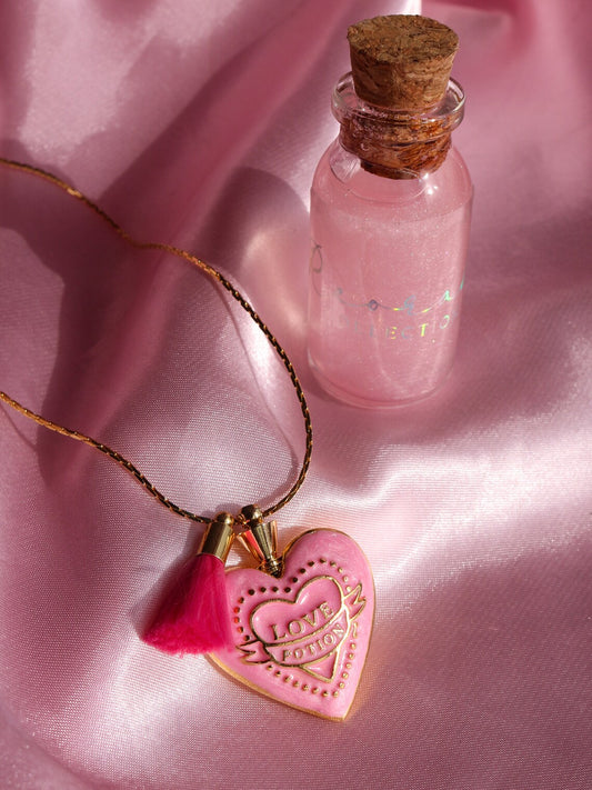 Amortentia Love Potion Necklace, Wizard Harry Heart Bottle Necklace