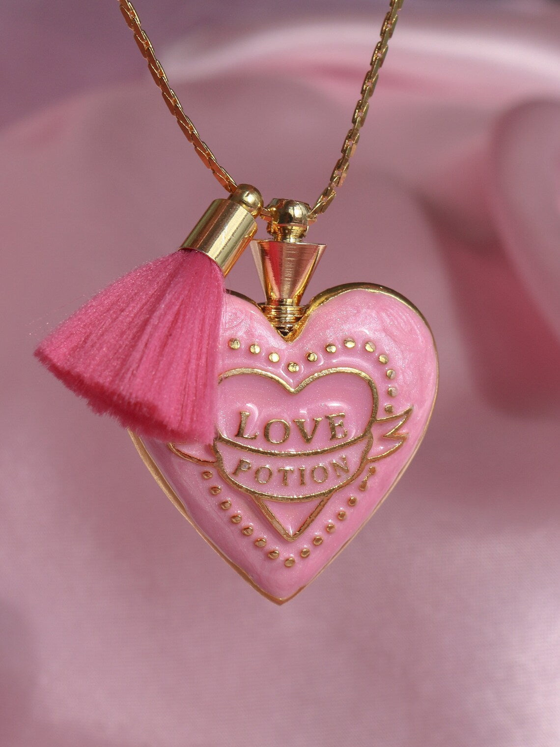 Amortentia Love Potion Necklace, Wizard Harry Heart Bottle Necklace