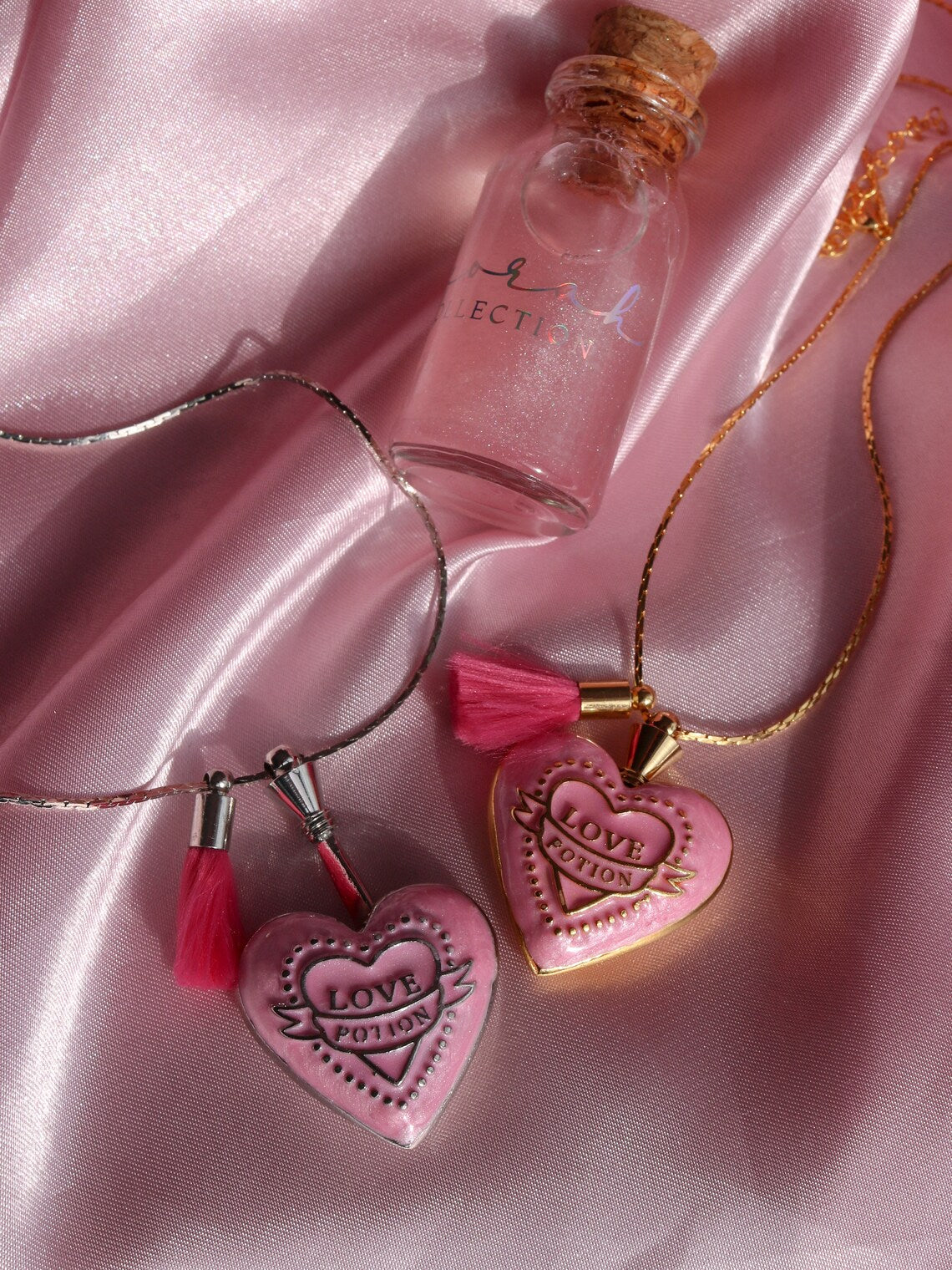 Amortentia Love Potion Necklace, Wizard Harry Heart Bottle Necklace